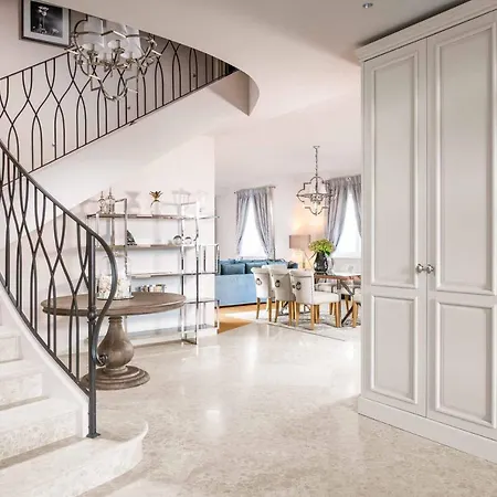 Jewel Villa *